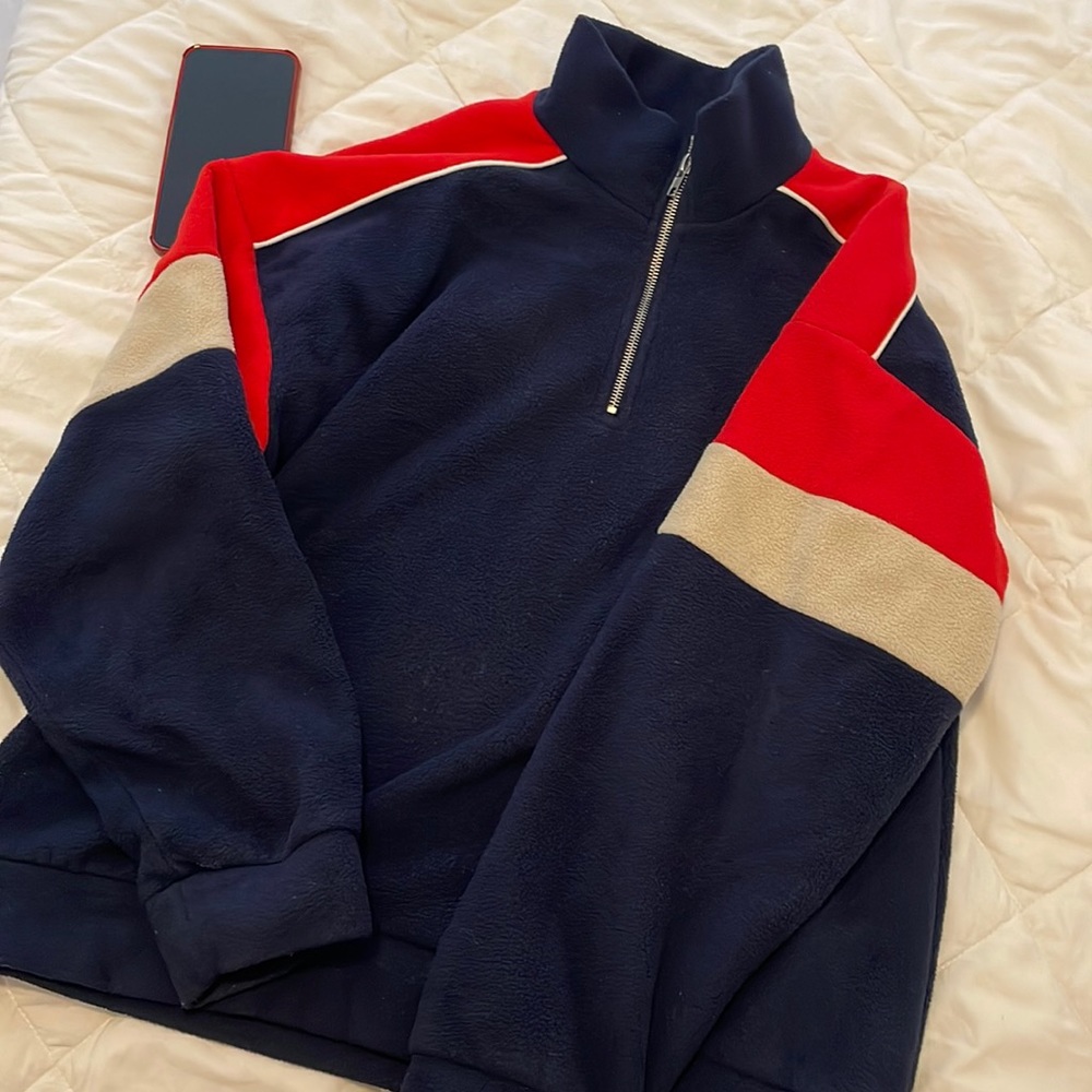 FOREVER 21 women’s fleece sweater